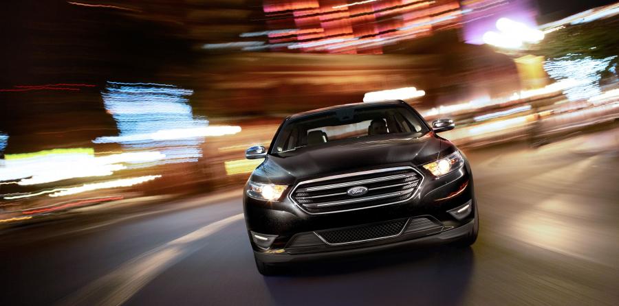  Ford Taurus 2012 года  (фото 17 из 39)